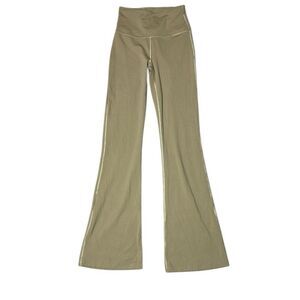 Lululemon women’s 4 groove super high rise flare pants Nulu brown athletic